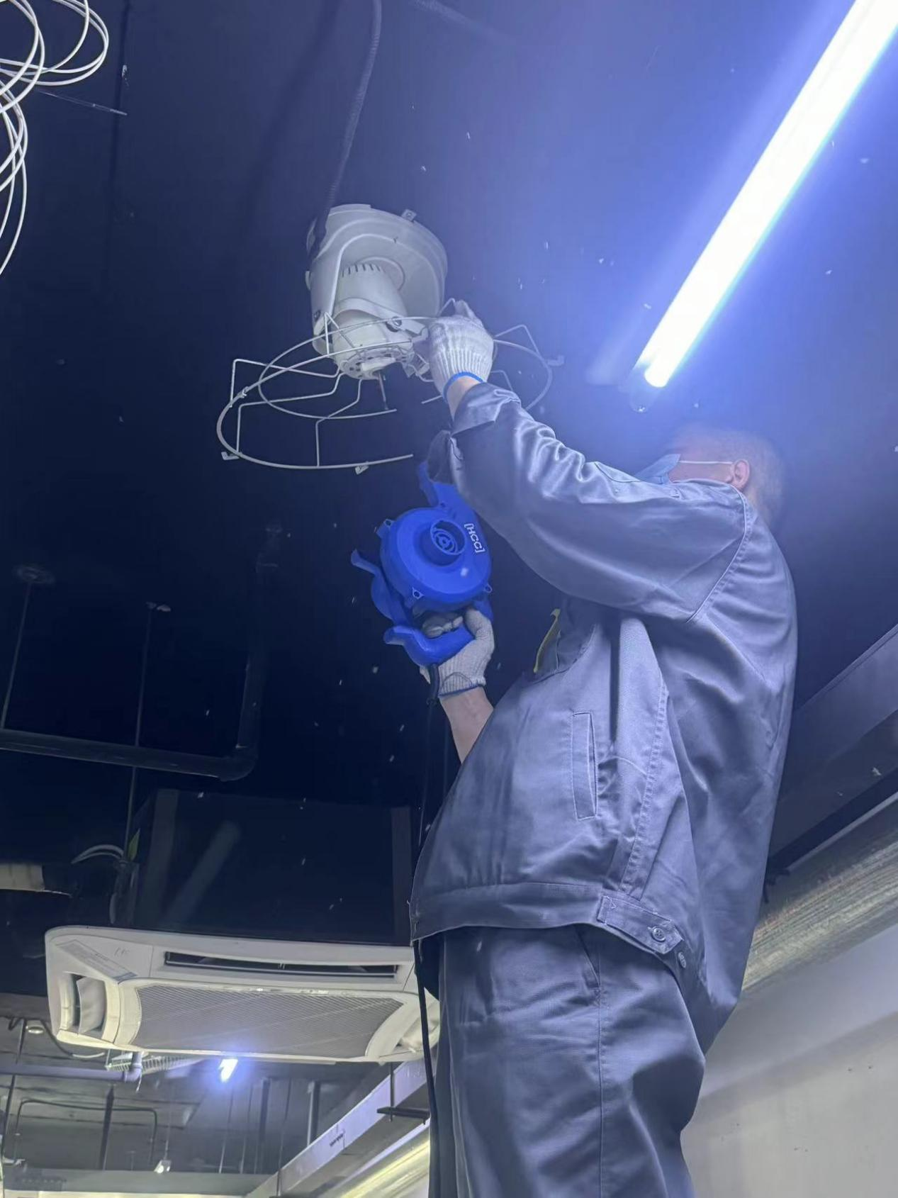 钱江商城暖心举动，，，，，，，开启清凉一“夏”