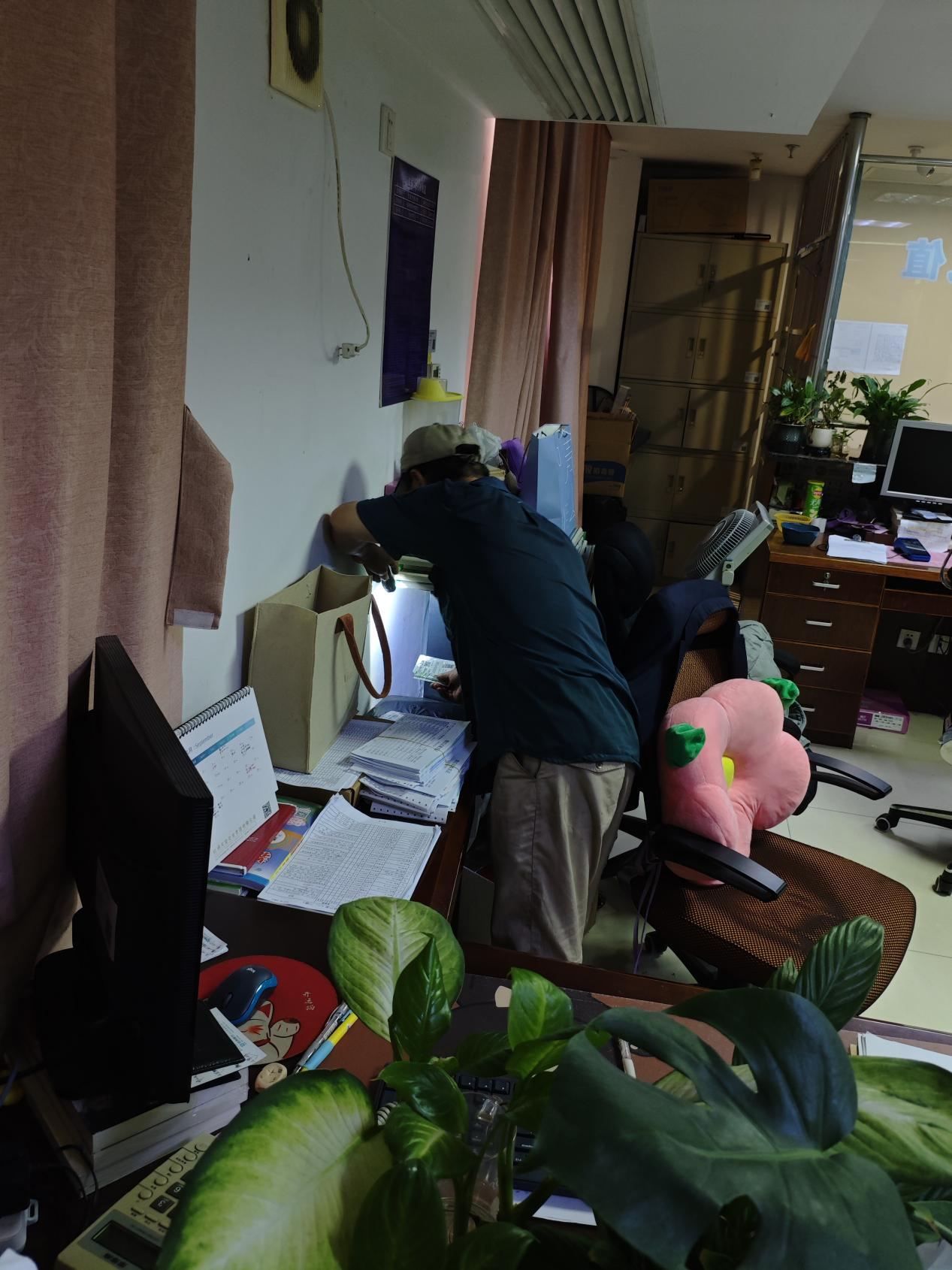 驱除“四害”，，，，，，“卫”爱同行