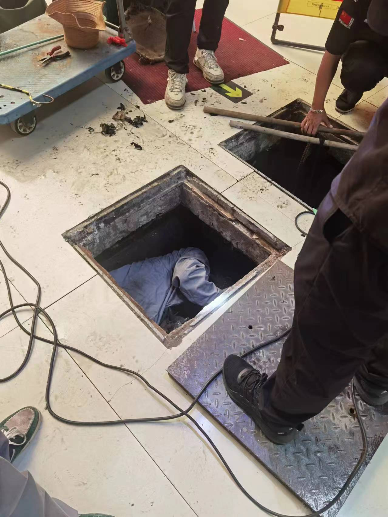 做好隐患排查，，，，，，，极端天气保安全