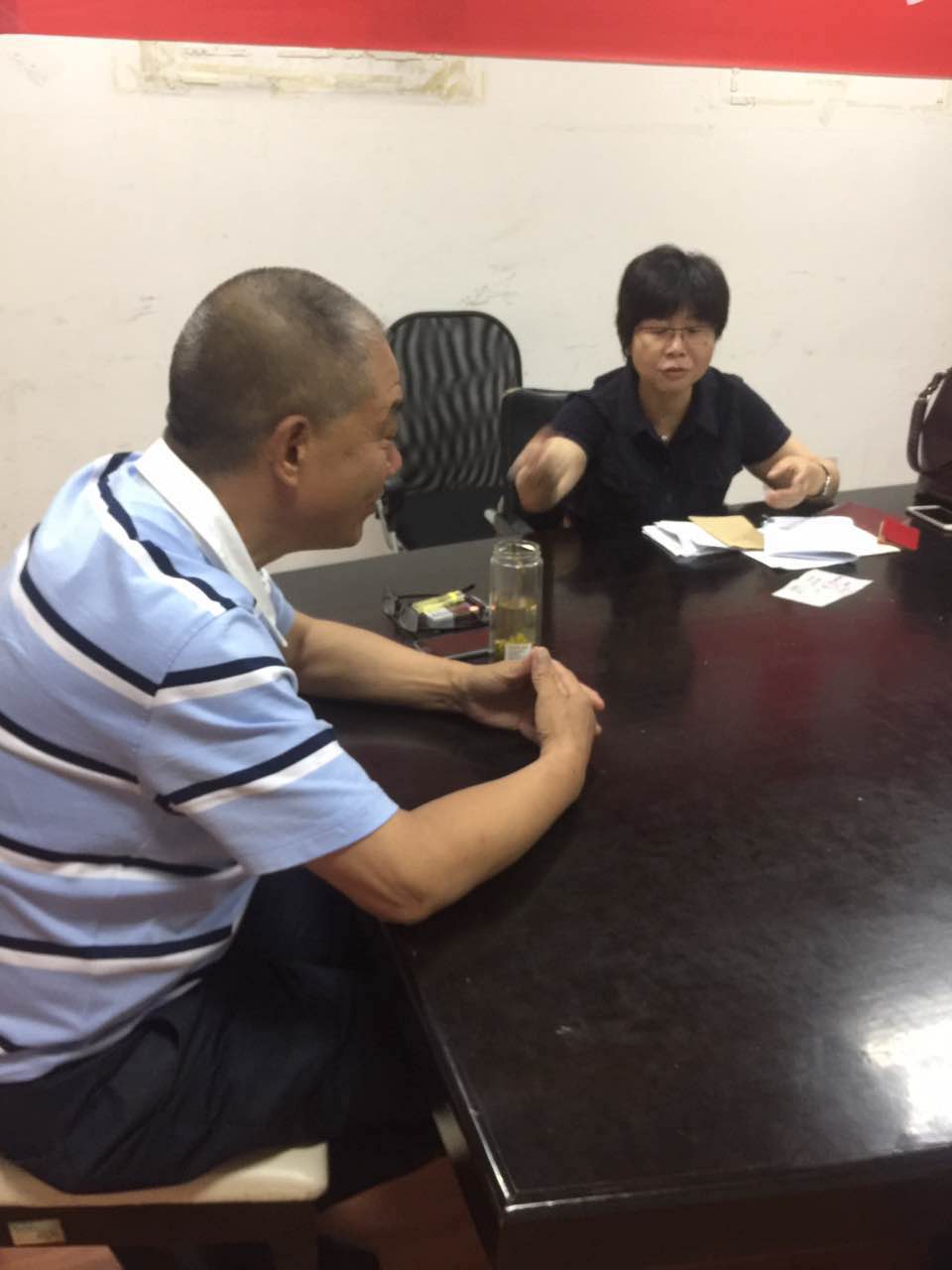 夸夸彩名堂老村长 爱岗敬业的老党员