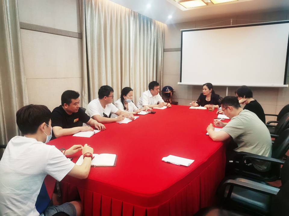   彩名堂小贷召开6月份月度例会暨年中经营分析会议